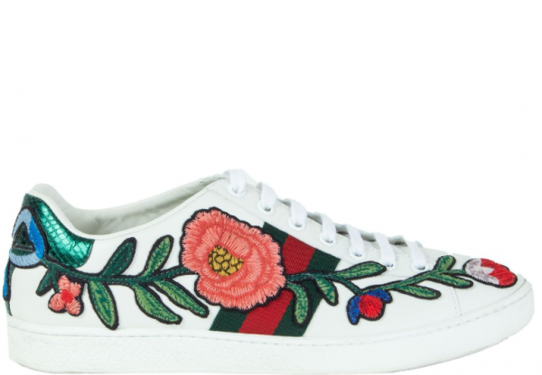 Sepatu Sneakers dengan Detail Bunga Bordir